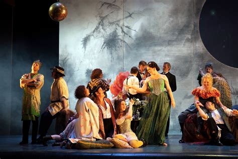 “La Traviata”: A poignant love story interweaved with soaring melodies and dramatic orchestral flourishes.